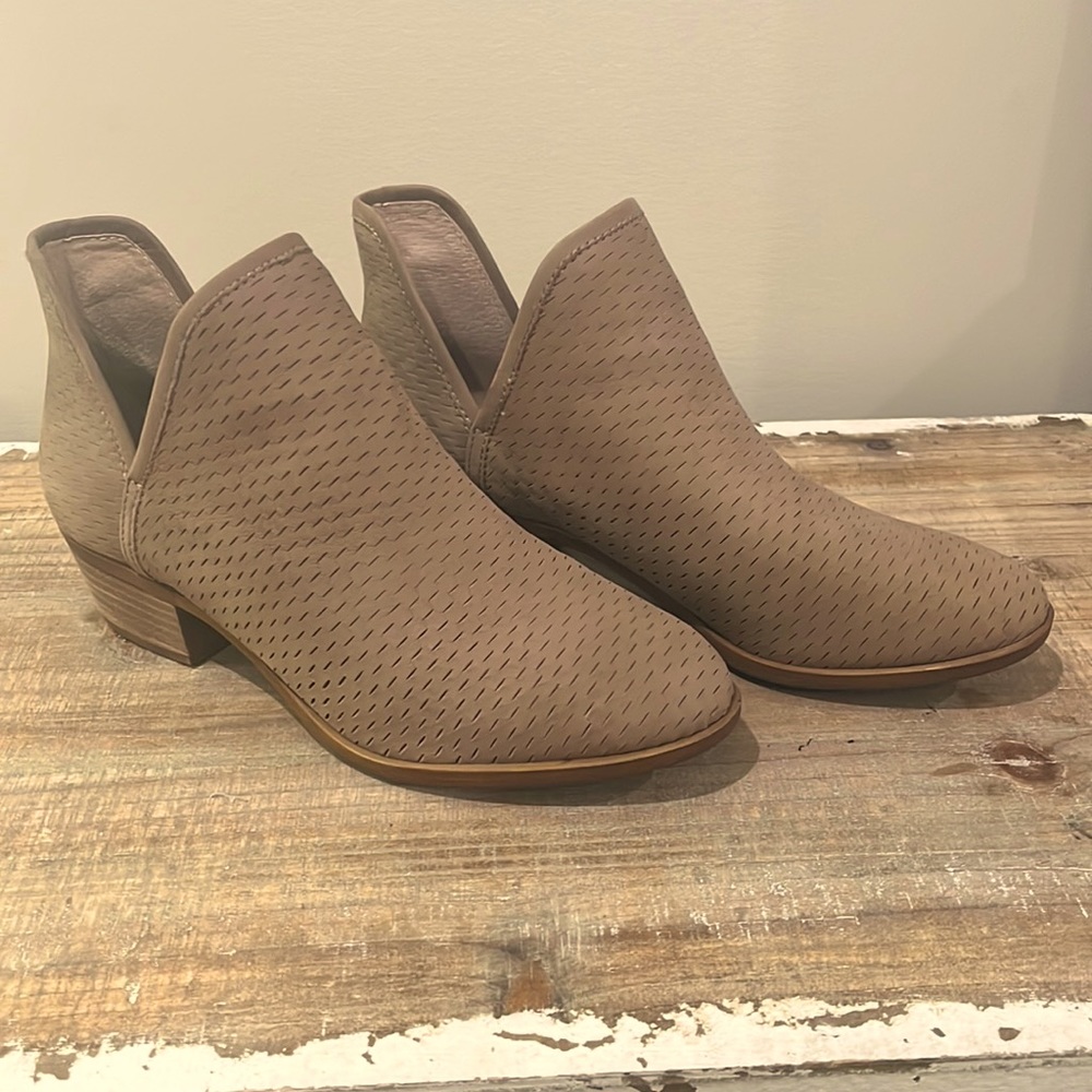 Lucky booties size 9